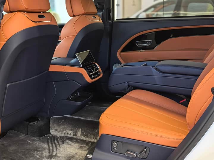 Фото 4 - Bentley Bentayga