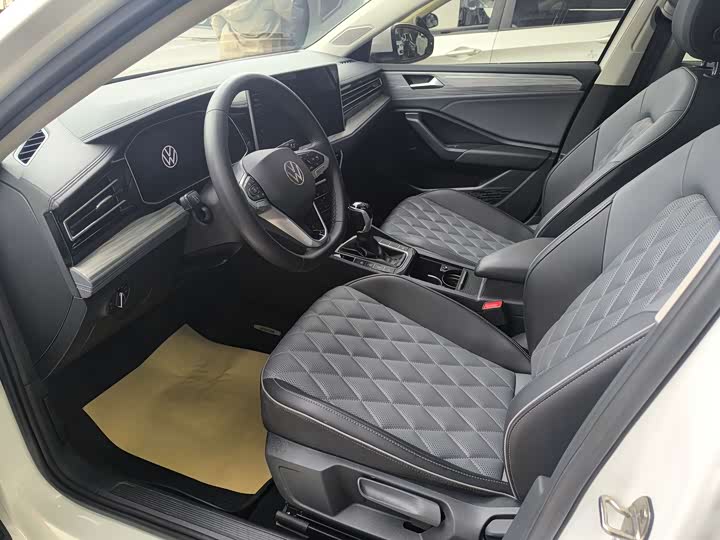 Фото 4 - Volkswagen Sagitar L