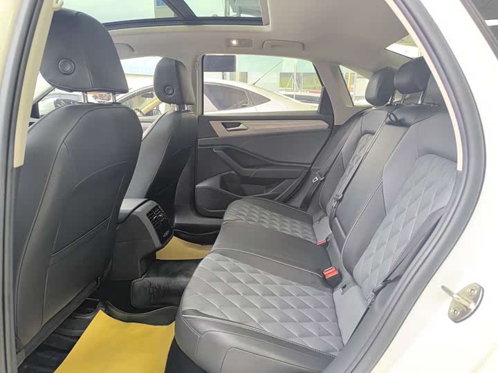 Фото 5 - Volkswagen Sagitar L