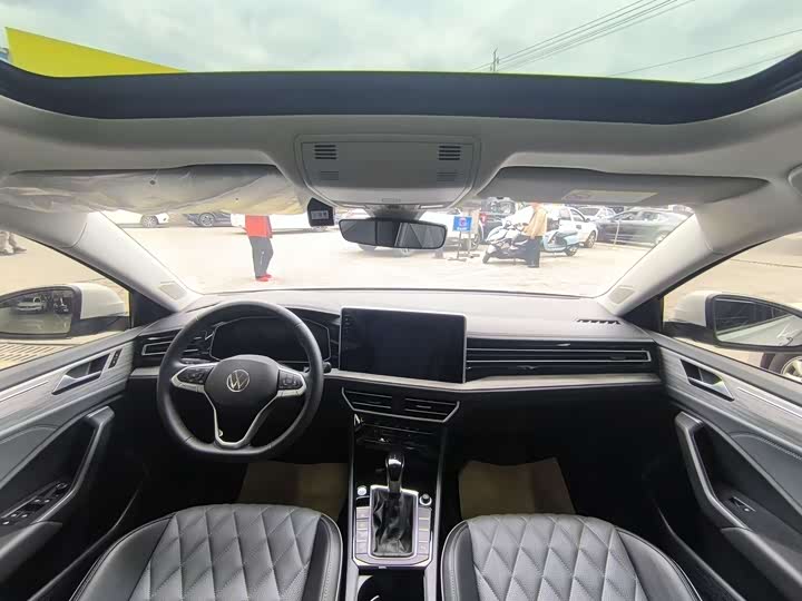 Фото 8 - Volkswagen Sagitar L