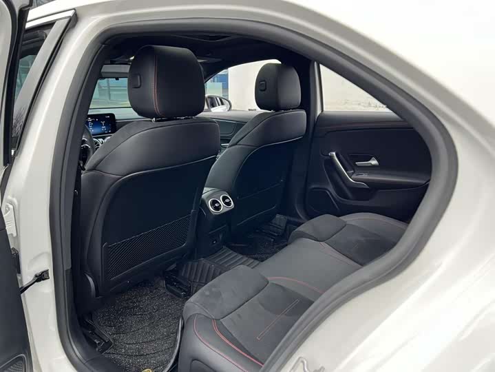 Photo 7 - Mercedes-Benz A-Class