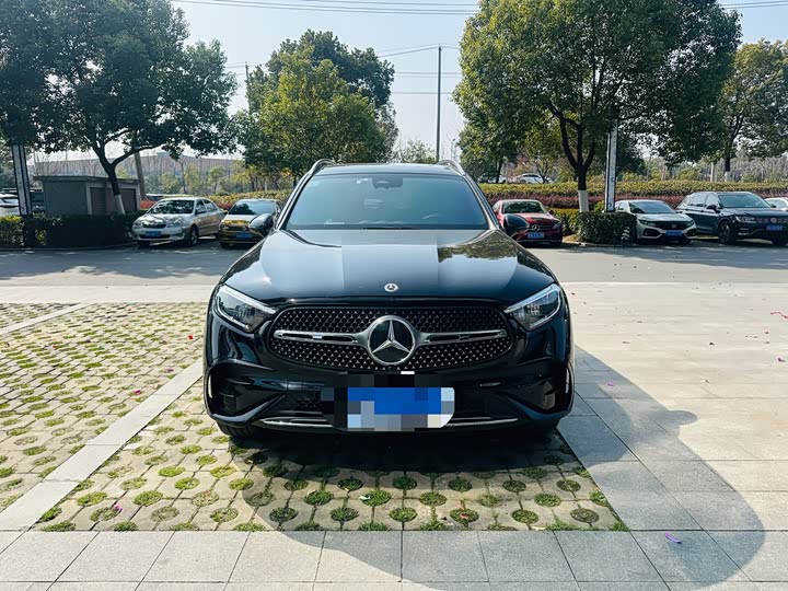 Photo 2 - Mercedes-Benz GLC-Class