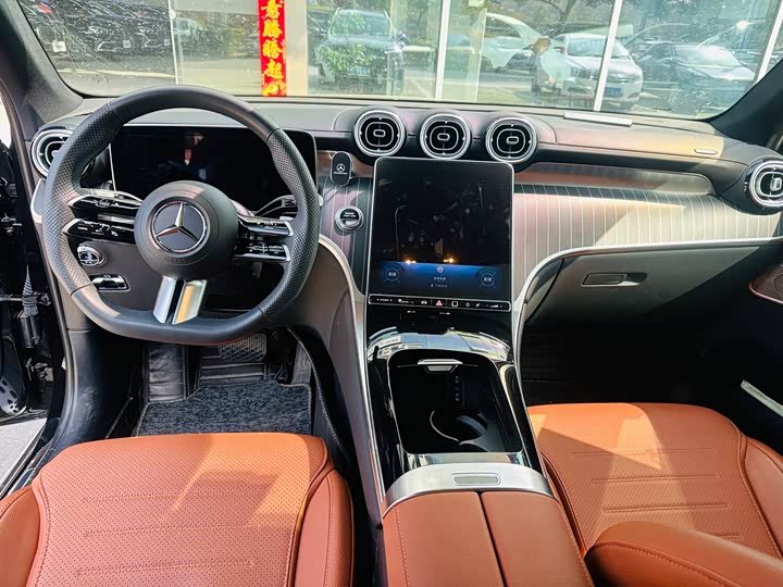 Photo 5 - Mercedes-Benz GLC-Class