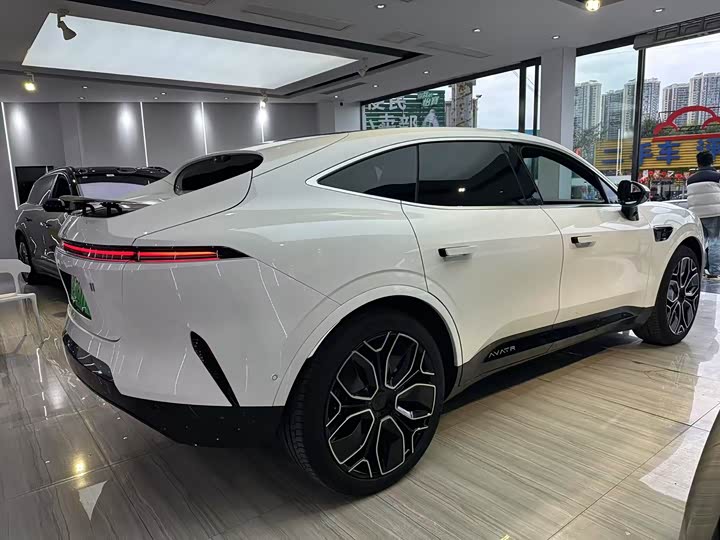 Фото 4 - Avatr 11