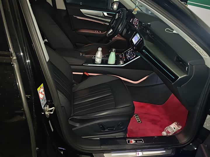 Фото 8 - Audi A6