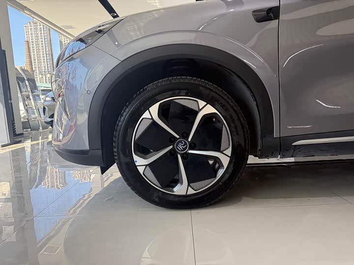 Фото 2 - BYD Yuan Plus