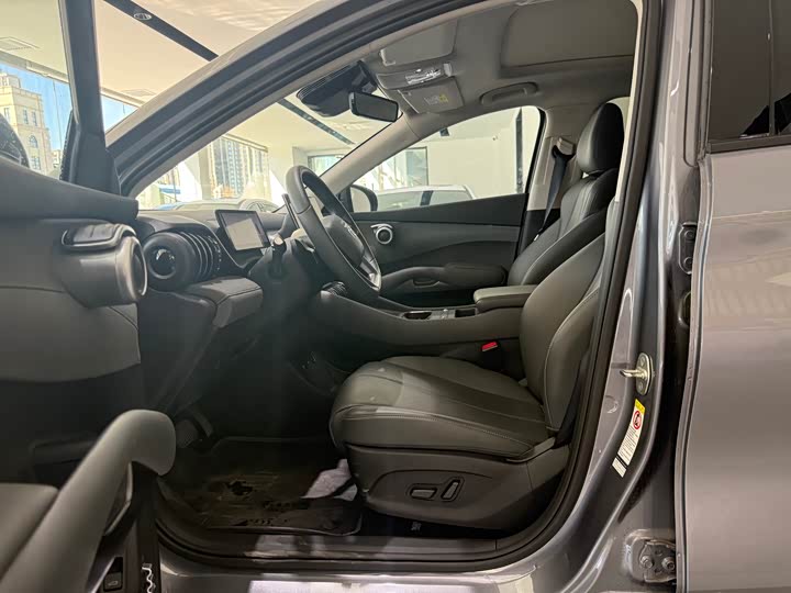 Фото 3 - BYD Yuan Plus