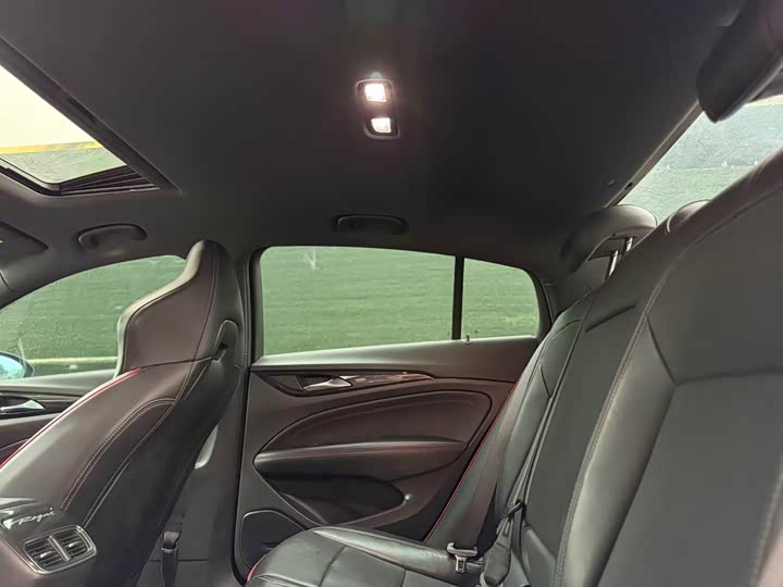 Фото 9 - Buick Regal