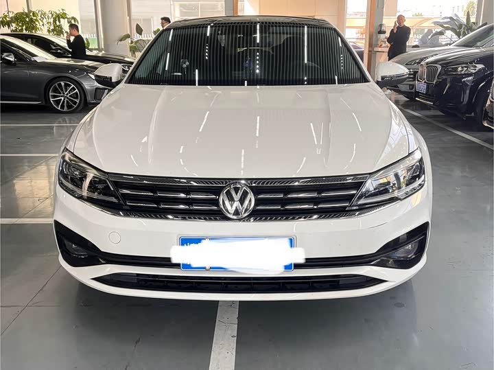 Фото 2 - Volkswagen Lamando L