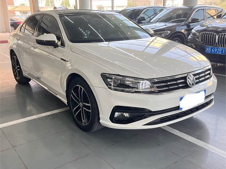 Фото 3 - Volkswagen Lamando L