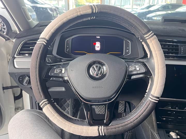 Фото 5 - Volkswagen Lamando L