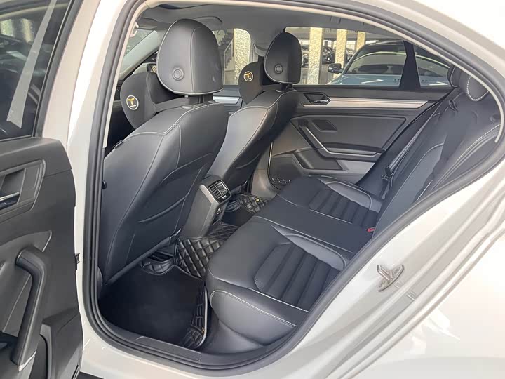 Фото 9 - Volkswagen Lamando L