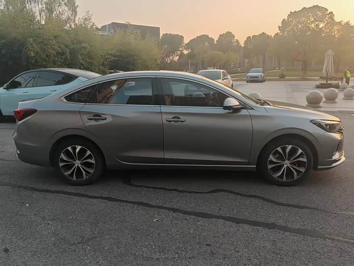 Фото 4 - Changan Eado Plus