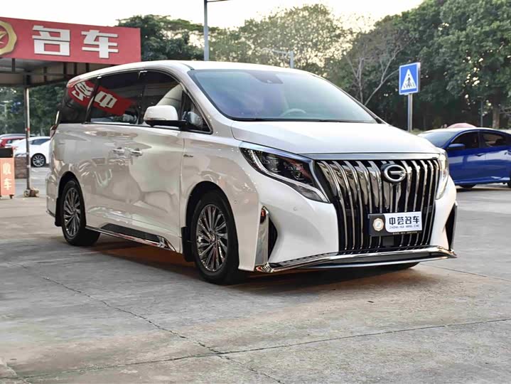 Фото 3 - GAC Trumpchi M8