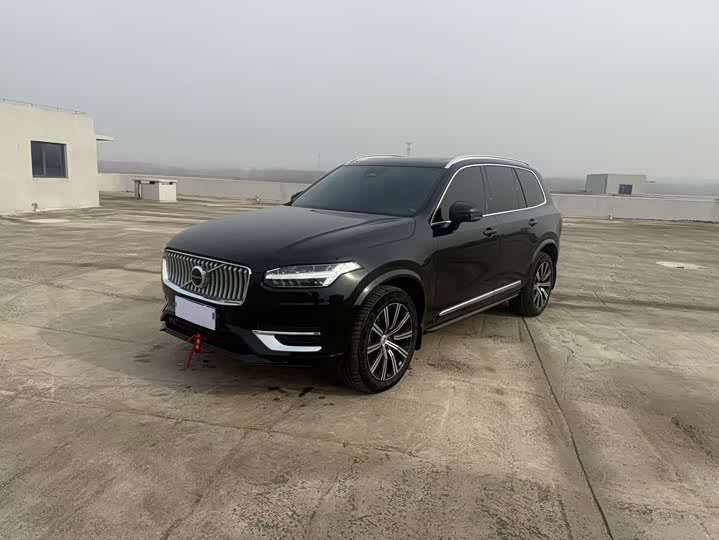 Фото 1 - Volvo XC90