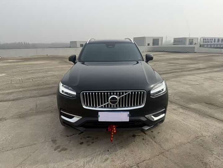 Фото 4 - Volvo XC90