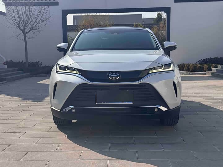 Фото 2 - Toyota Harrier