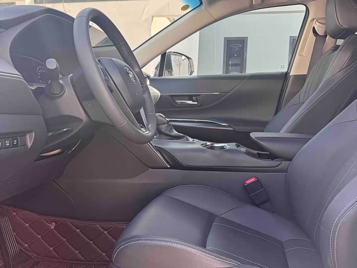 Фото 4 - Toyota Harrier