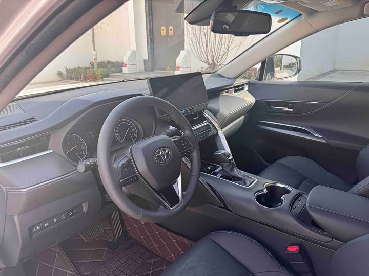 Фото 5 - Toyota Harrier