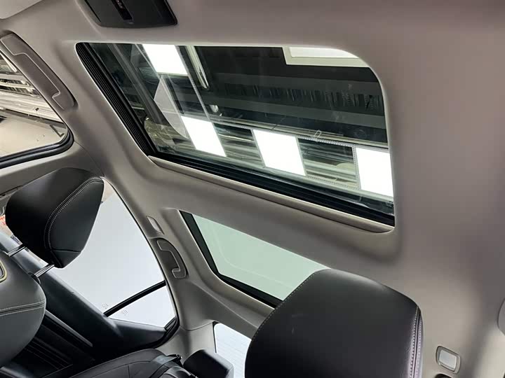 Фото 9 - Nissan Teana