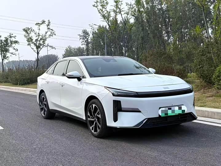 Фото 3 - Geely Galaxy L6