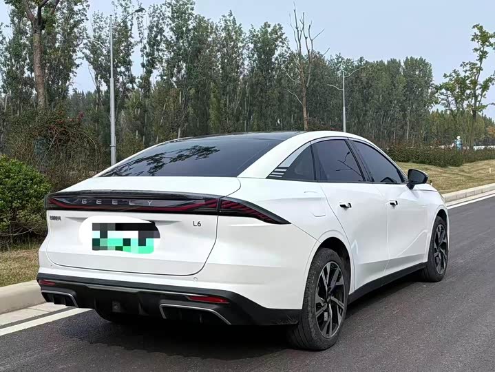 Фото 4 - Geely Galaxy L6