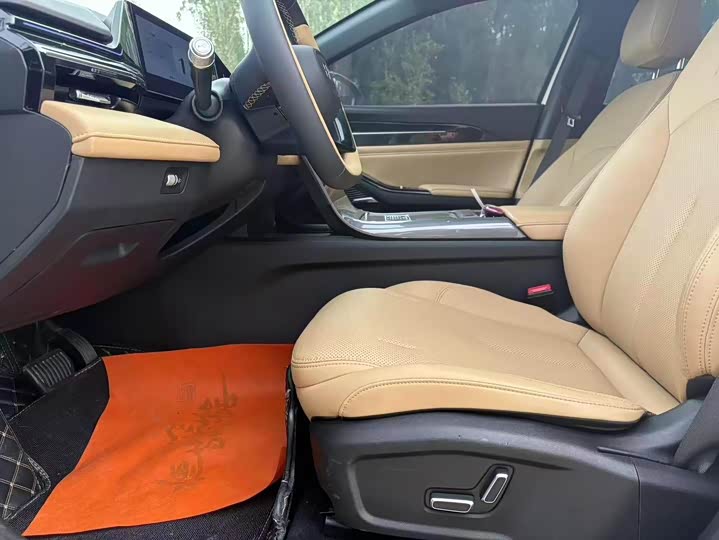 Фото 7 - Geely Galaxy L6