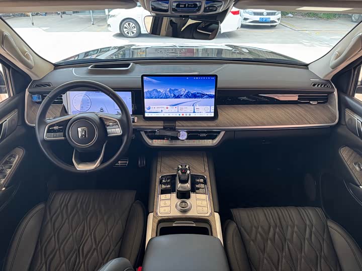 Фото 9 - Tank 500 Hybrid