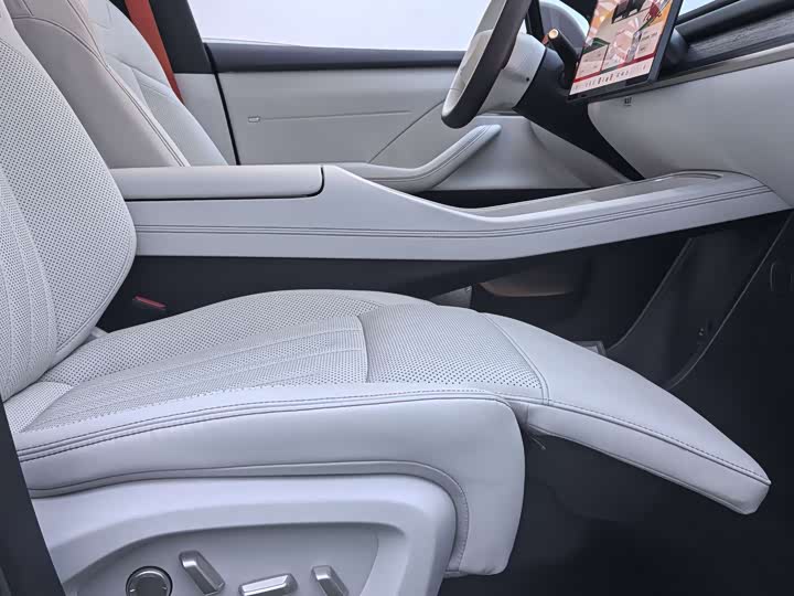 Фото 8 - Nio Onvo L60