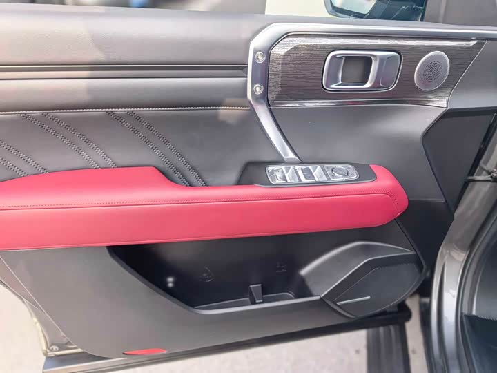 Photo 6 - Tank 400 Hybrid