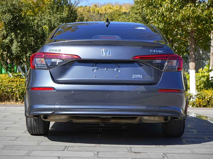 Фото 9 - Honda Civic