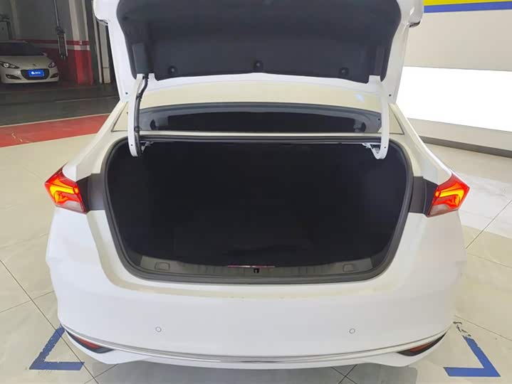 Фото 4 - Buick Verano