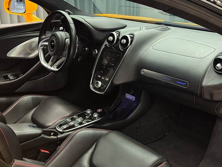 Фото 5 - McLaren GT