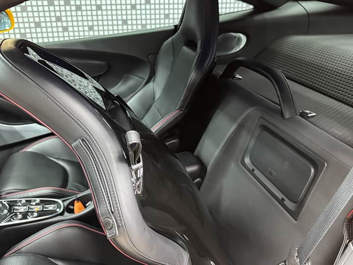 Фото 7 - McLaren GT