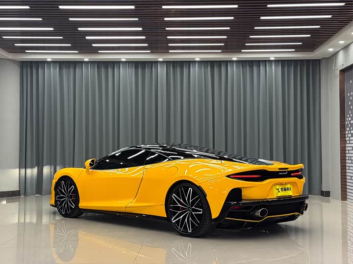 Фото 8 - McLaren GT