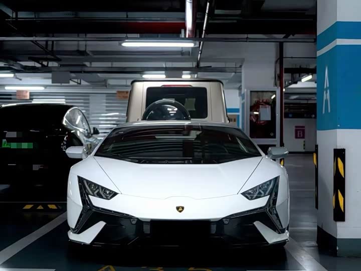 Фото 1 - Lamborghini Huracán