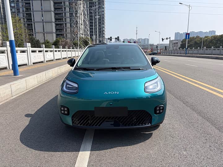 Фото 2 - GAC Aion UT