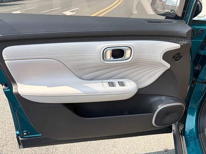 Фото 5 - GAC Aion UT