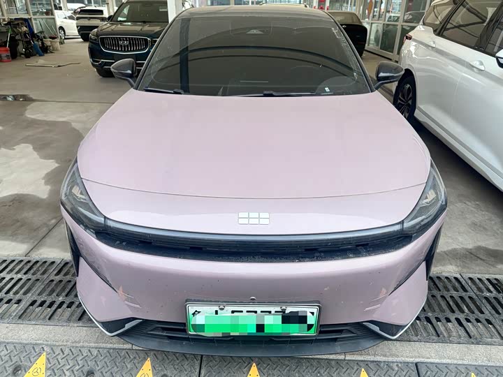 Photo 2 - Geely Galaxy L6