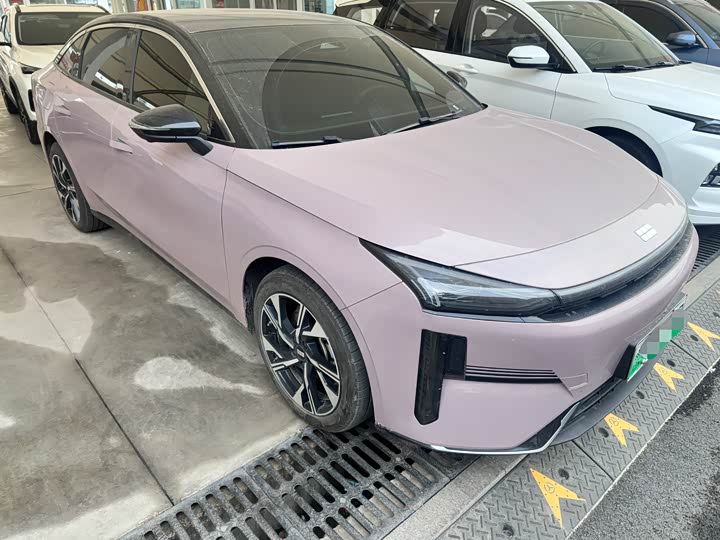 Photo 3 - Geely Galaxy L6