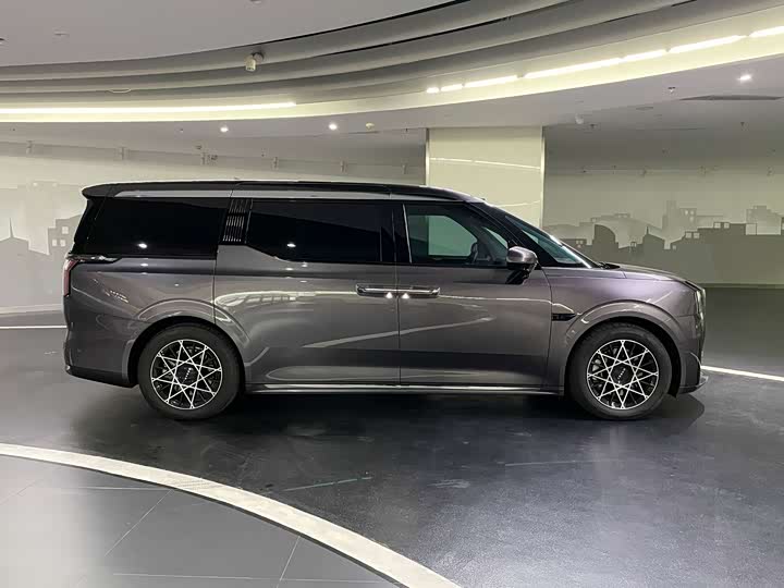 Фото 5 - Zeekr 009