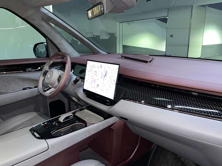 Фото 7 - Zeekr 009