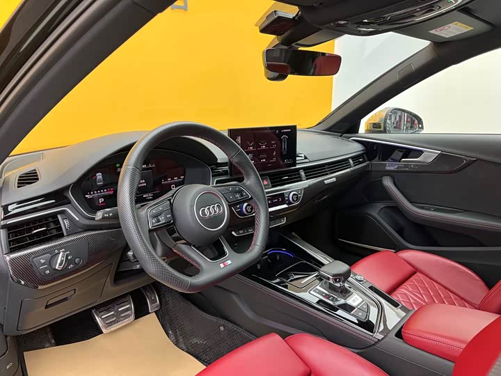 Фото 4 - Audi S4