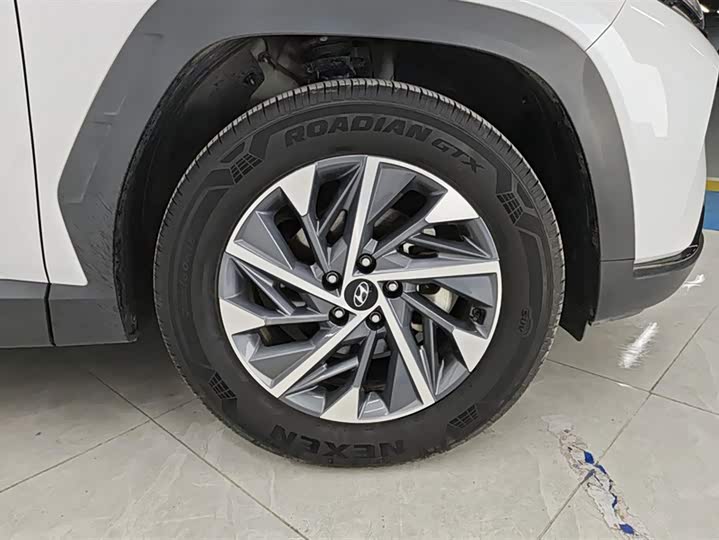 Фото 6 - Hyundai Tucson L