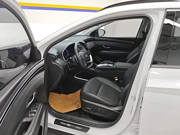 Фото 9 - Hyundai Tucson L