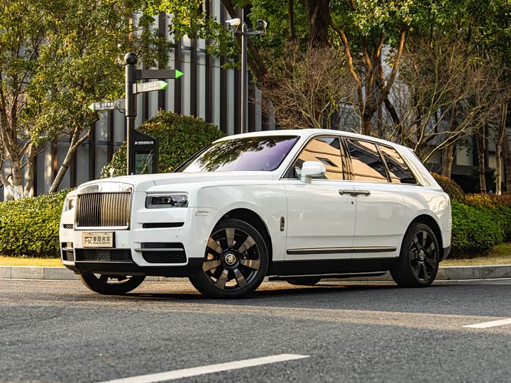 Фото 1 - Rolls-Royce Cullinan