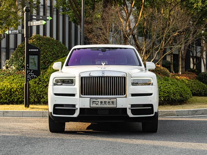 Фото 2 - Rolls-Royce Cullinan