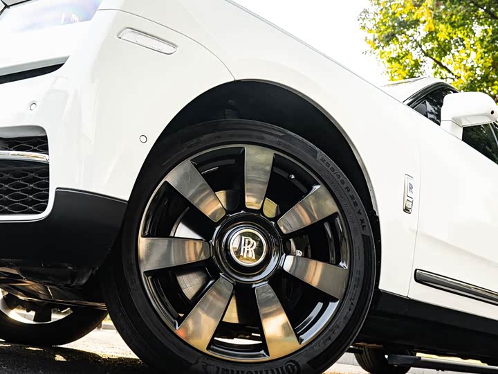 Фото 5 - Rolls-Royce Cullinan