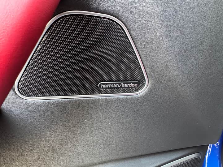 Фото 8 - Maserati Levante