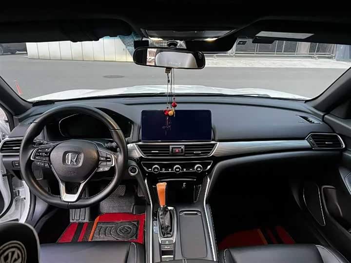 Фото 4 - Honda Inspire